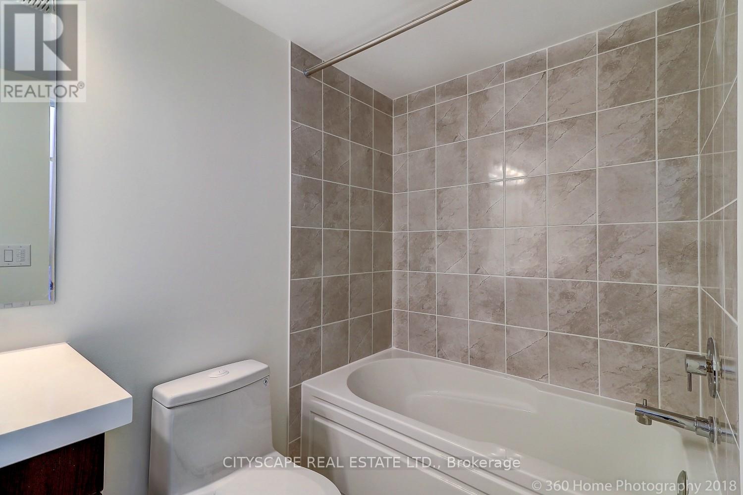 #4 142 WILLIAM DUNCAN ROAD - 11