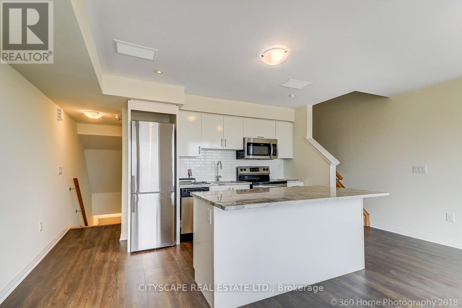 #4 142 WILLIAM DUNCAN ROAD - 6