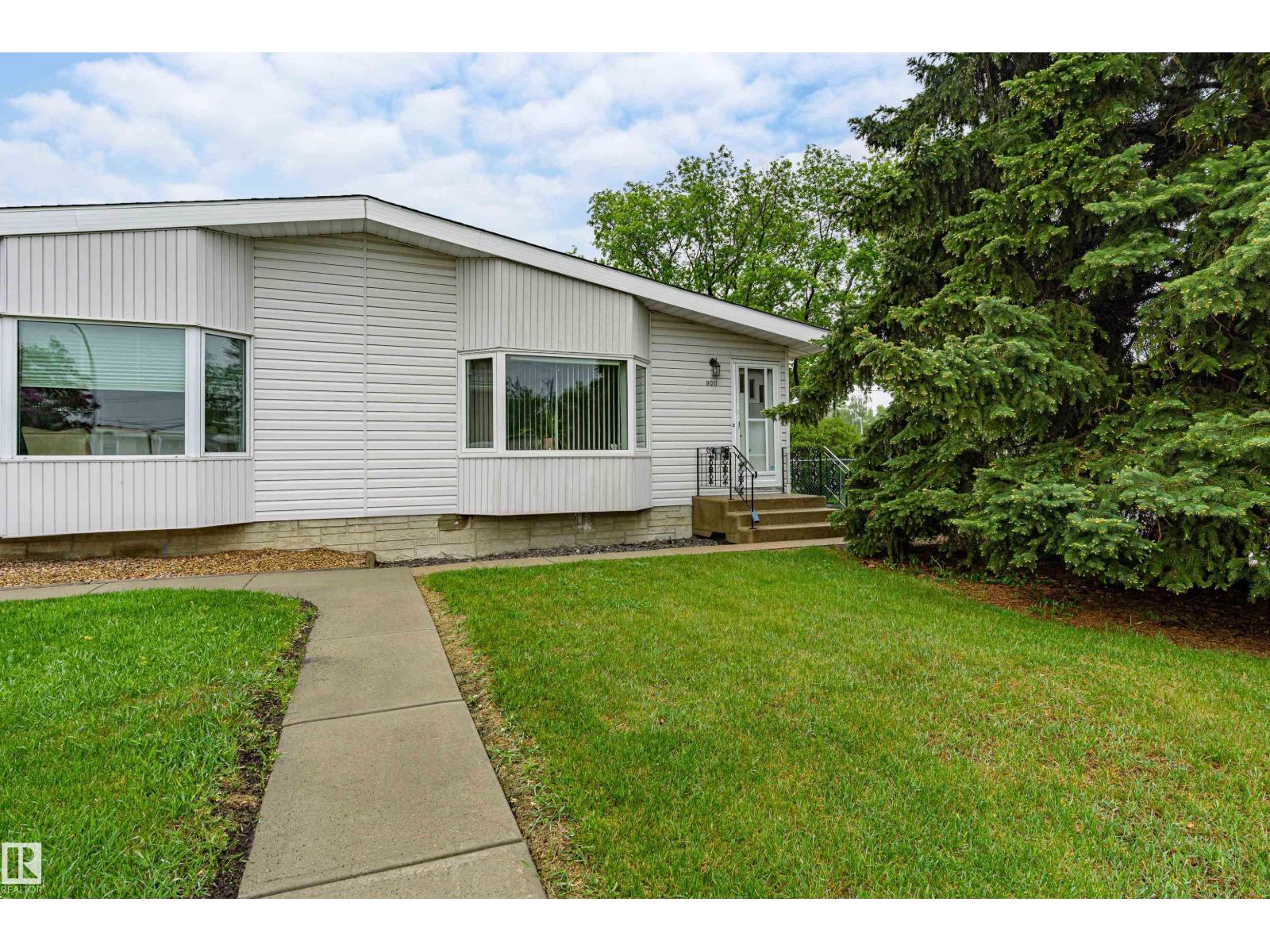 9011 60 ST NW - 12