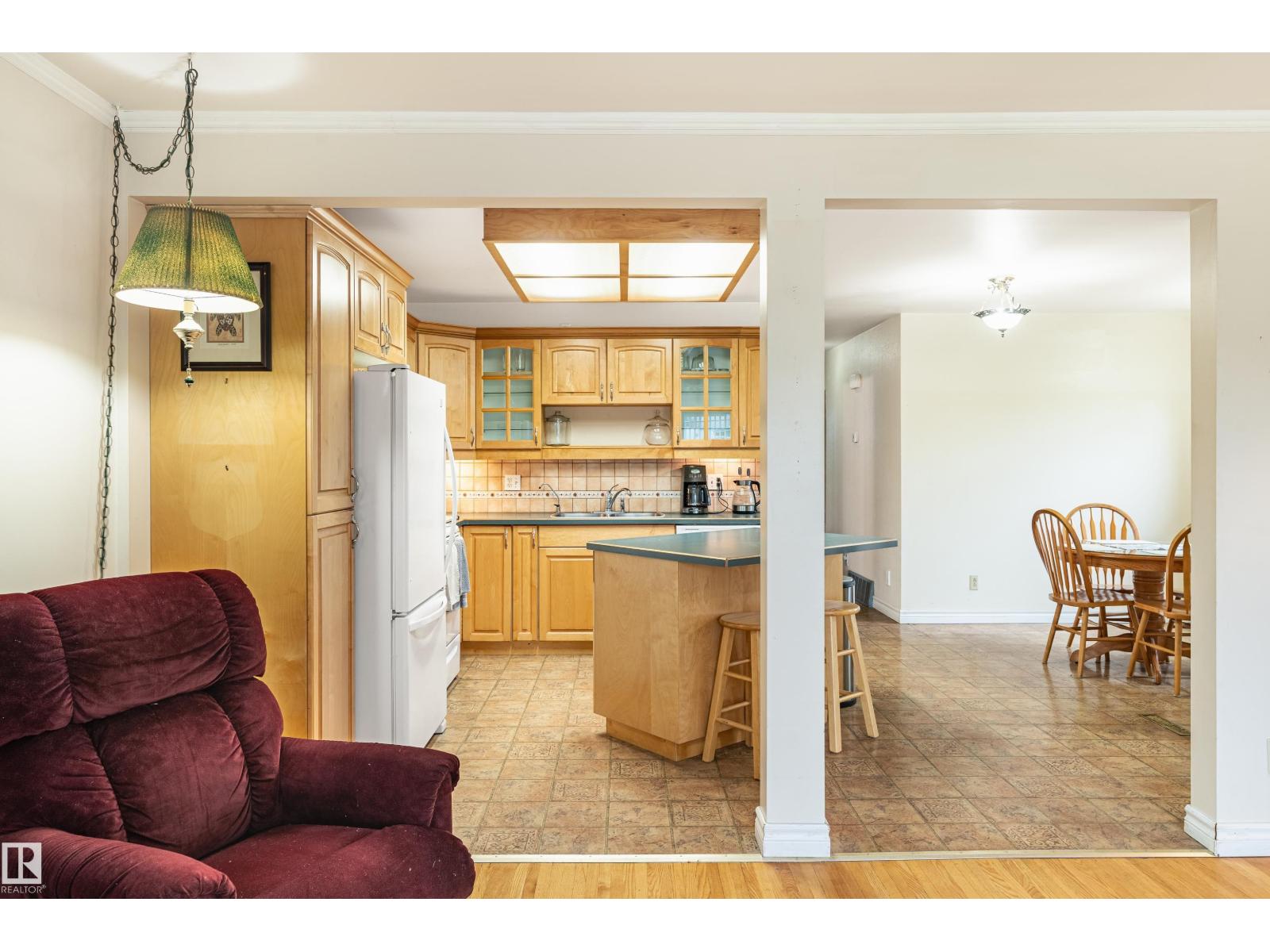 9011 60 ST NW - 16