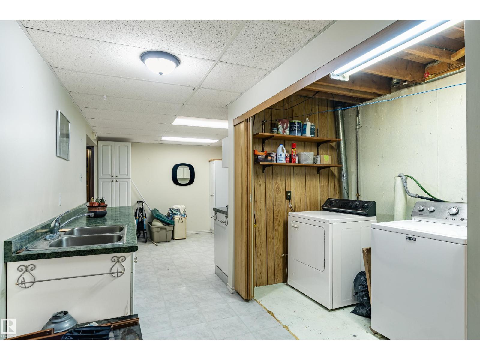 9011 60 ST NW - 34