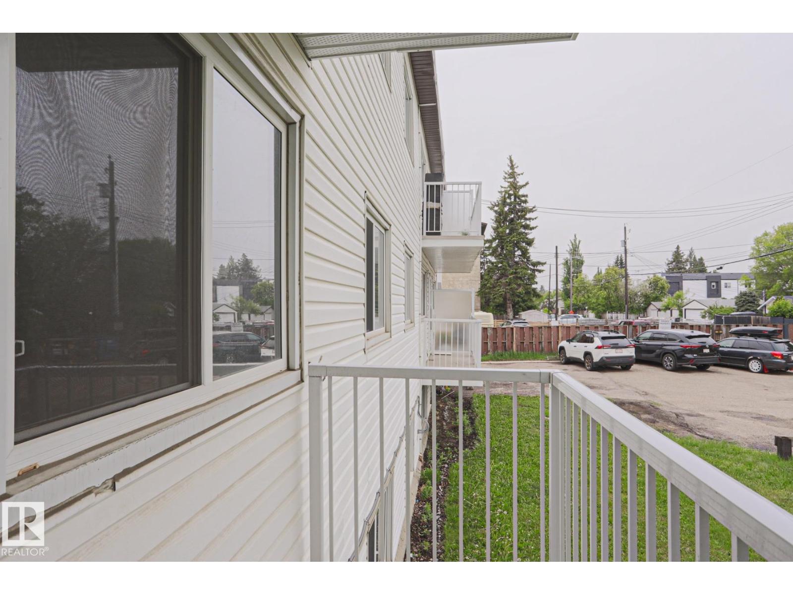 #205 14903 92 AV NW NW - 13