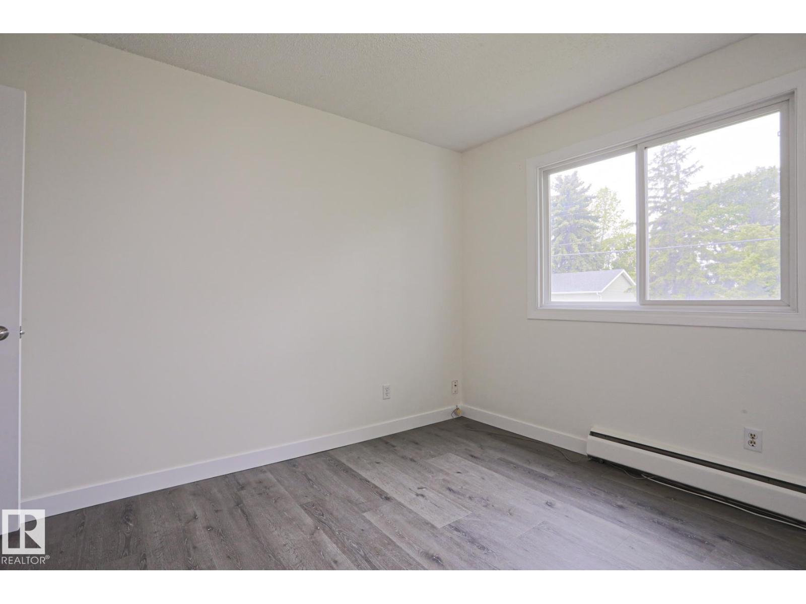 #205 14903 92 AV NW NW - 24
