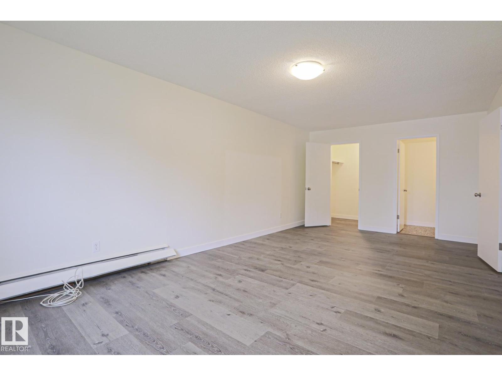 #205 14903 92 AV NW NW - 26