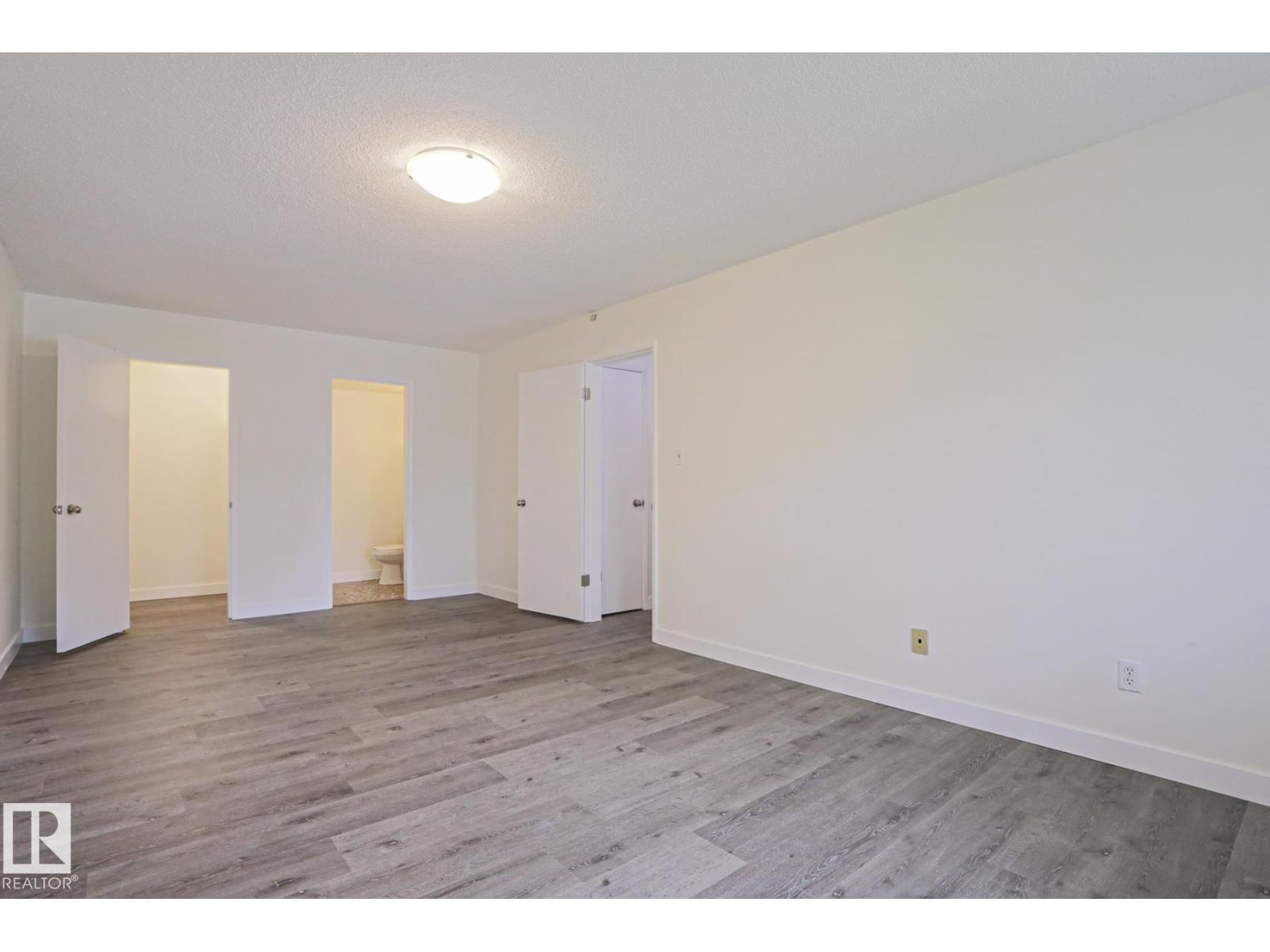 #205 14903 92 AV NW NW - 27