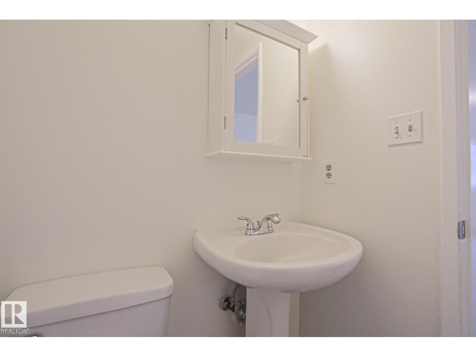 #205 14903 92 AV NW NW - 30