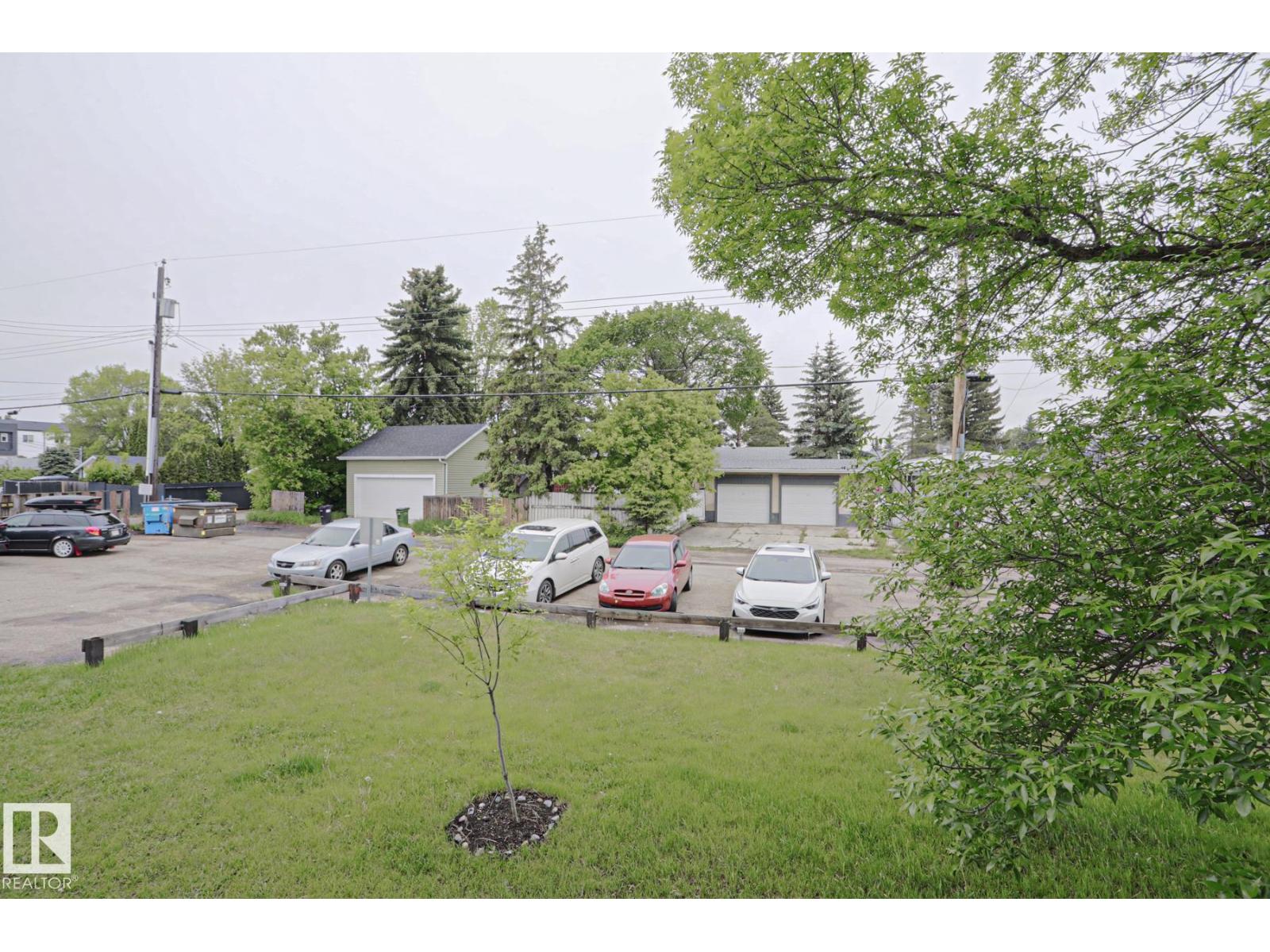 #205 14903 92 AV NW NW - 32