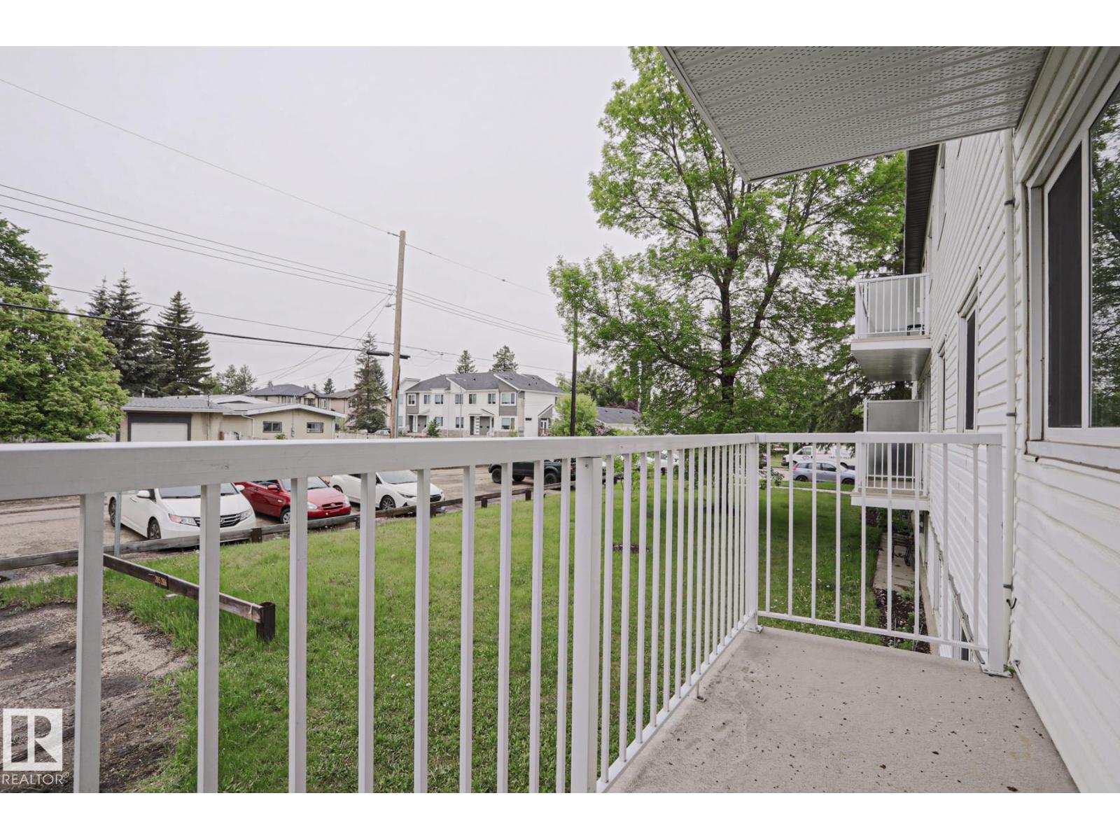 #205 14903 92 AV NW NW - 33