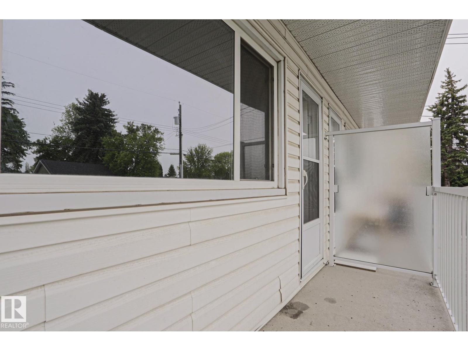 #205 14903 92 AV NW NW - 35