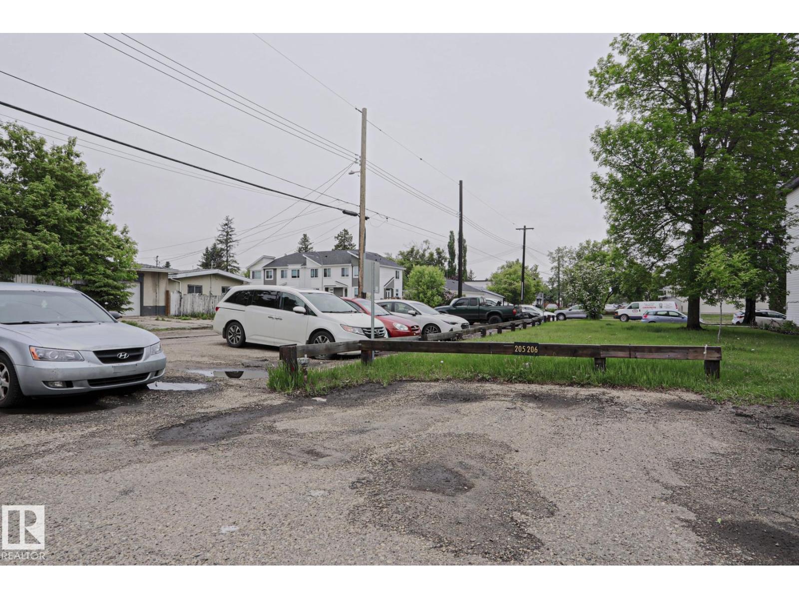 #205 14903 92 AV NW NW - 38
