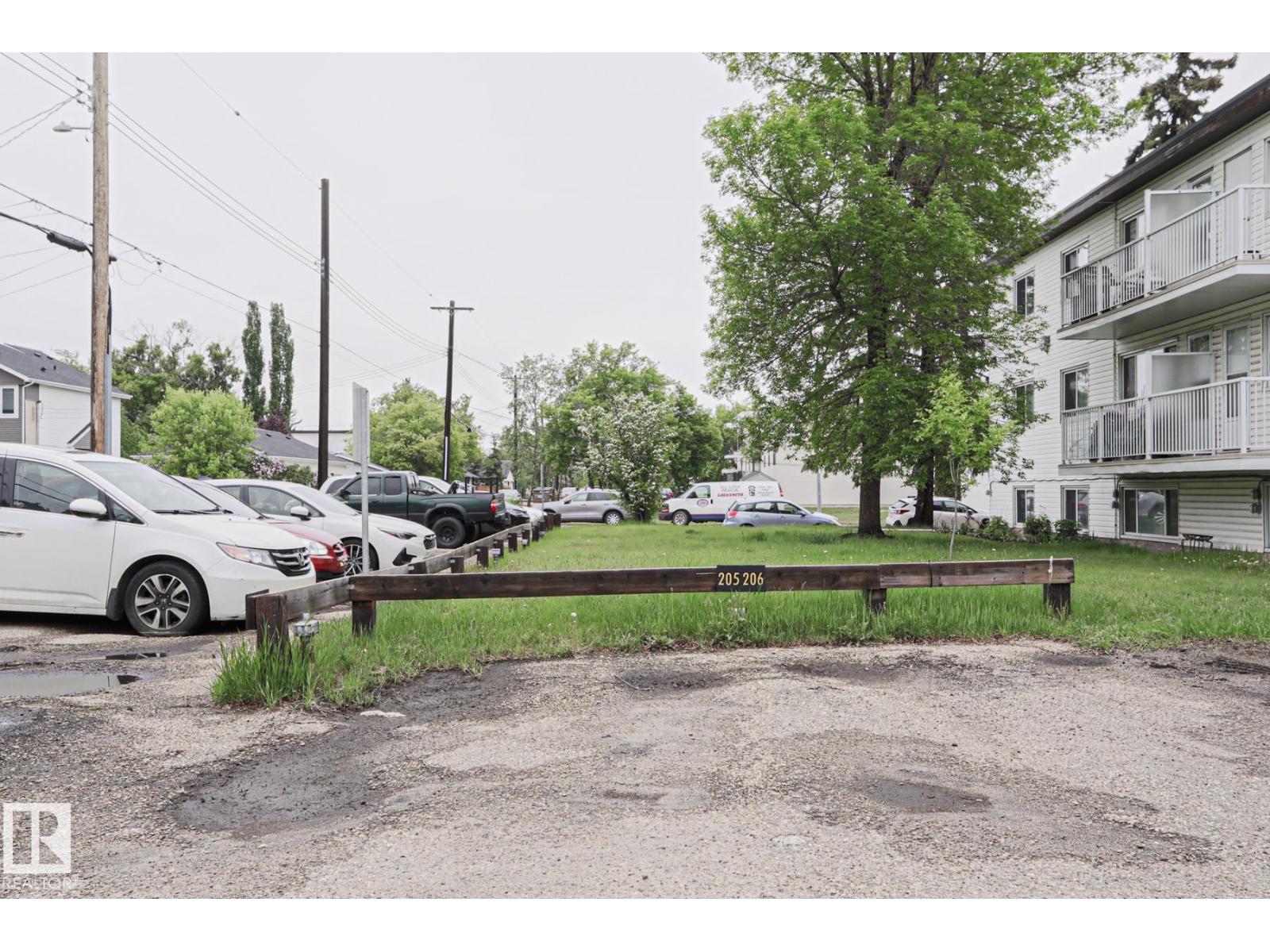 #205 14903 92 AV NW NW - 39
