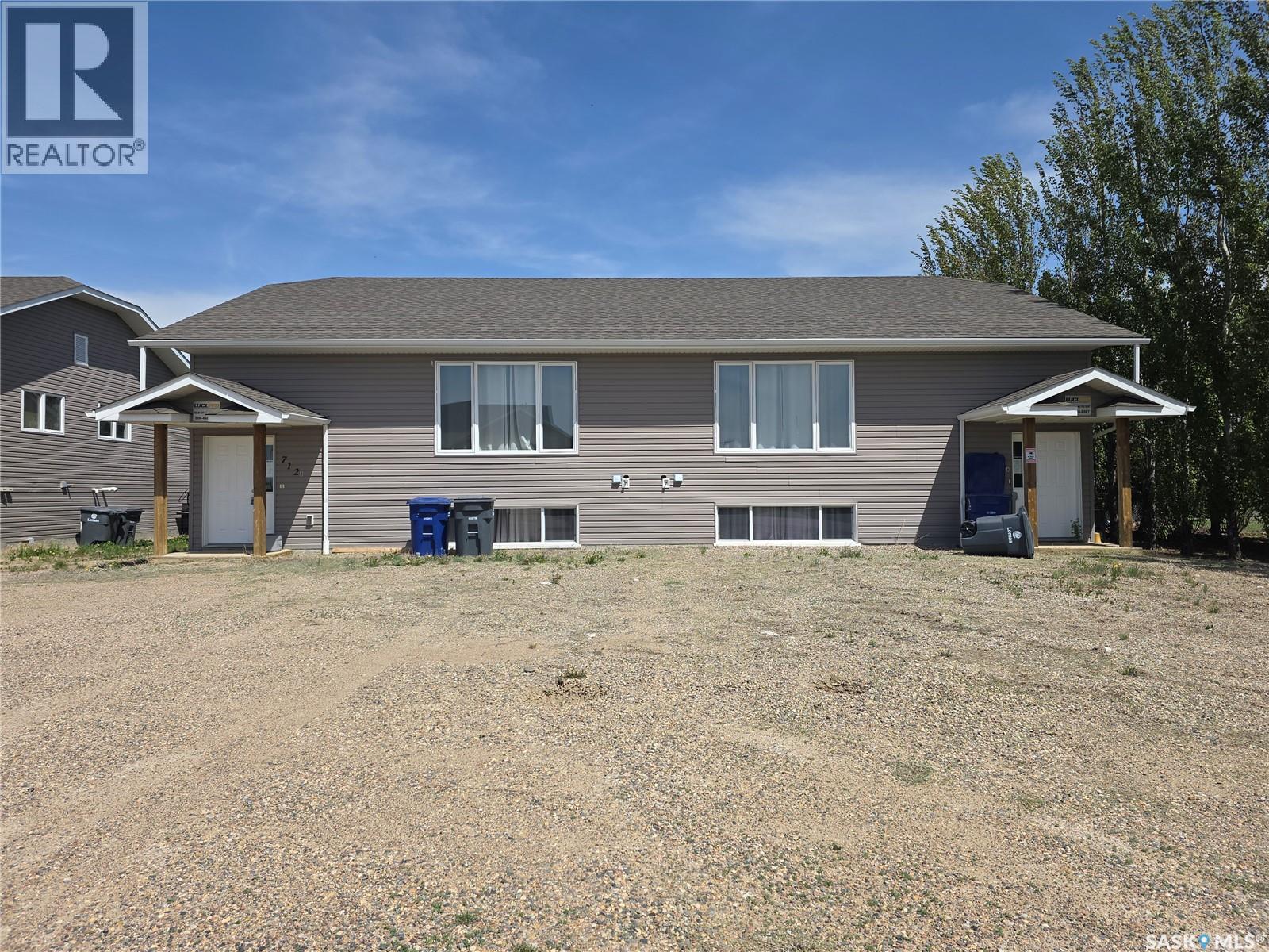 #714 Columbia AVENUE - 1
