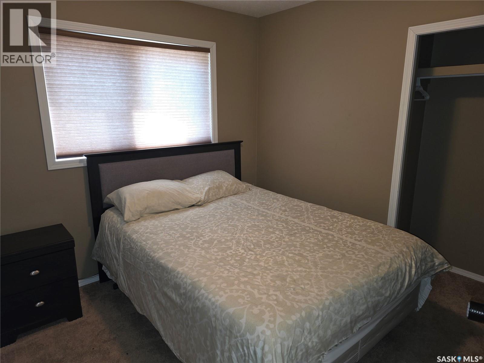 #714 Columbia AVENUE - 10