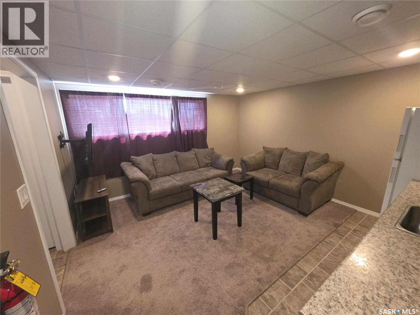 #714 Columbia AVENUE - 8