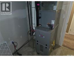 714 Columbia Avenue, Kerrobert, SK S0L1R0 Photo 15