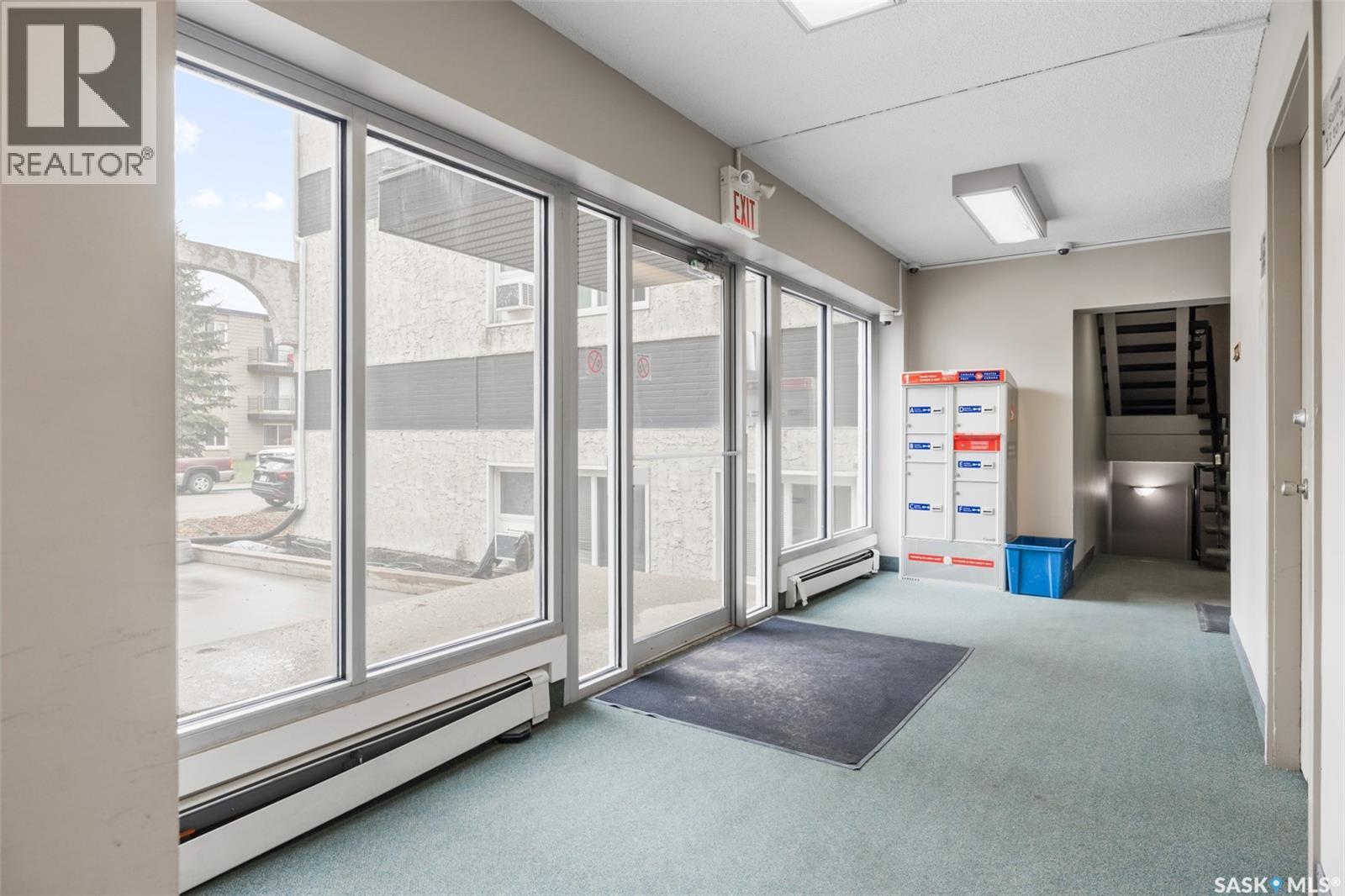 #12 125 Froom CRESCENT - Image 2