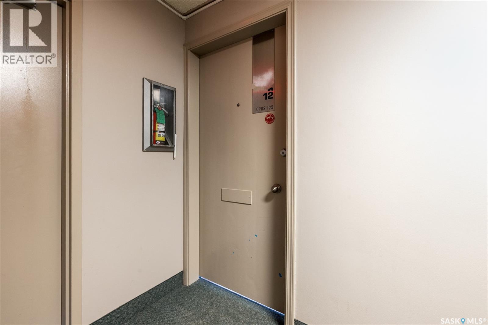#12 125 Froom CRESCENT - Image 3