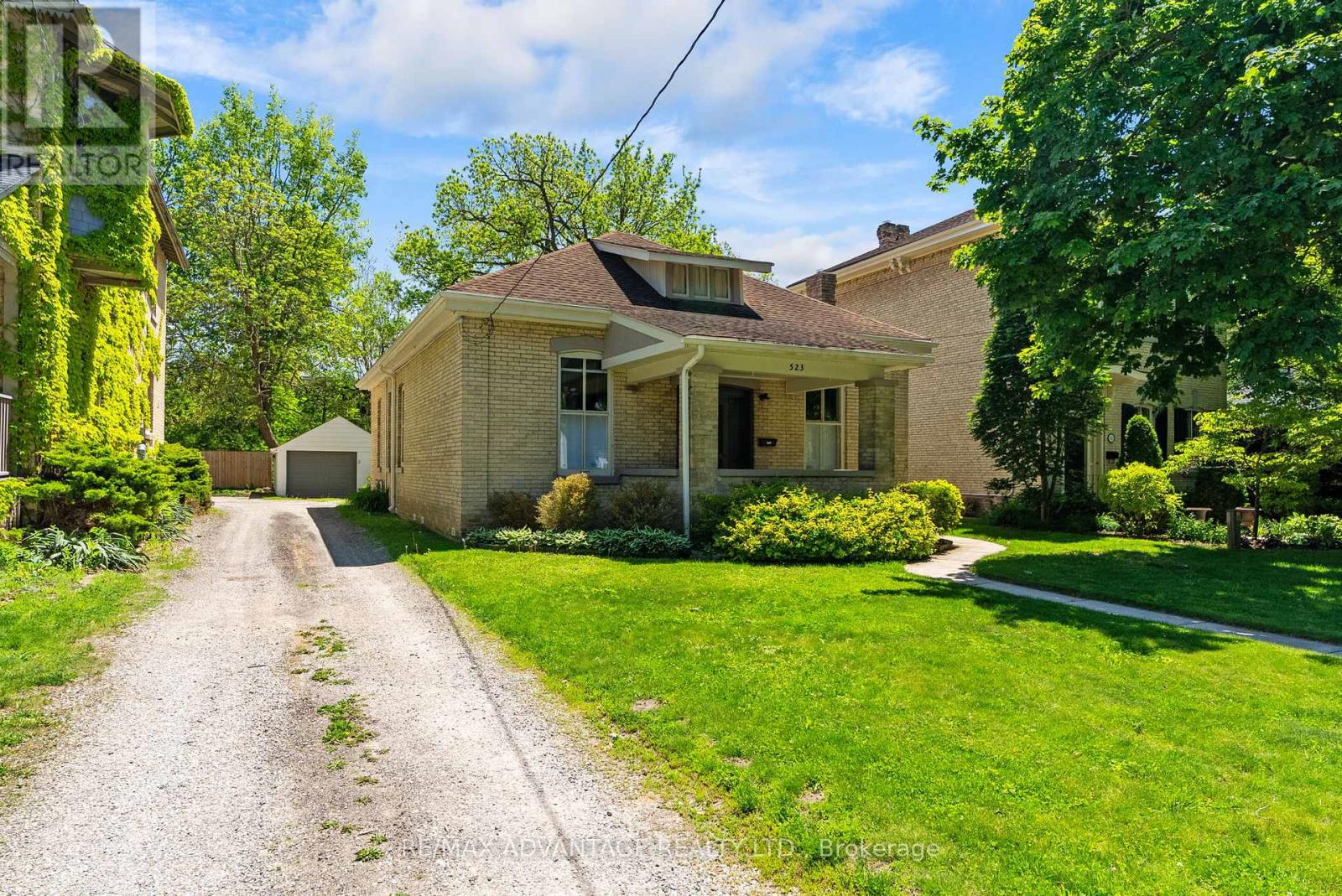 523 DUFFERIN AVENUE - 3