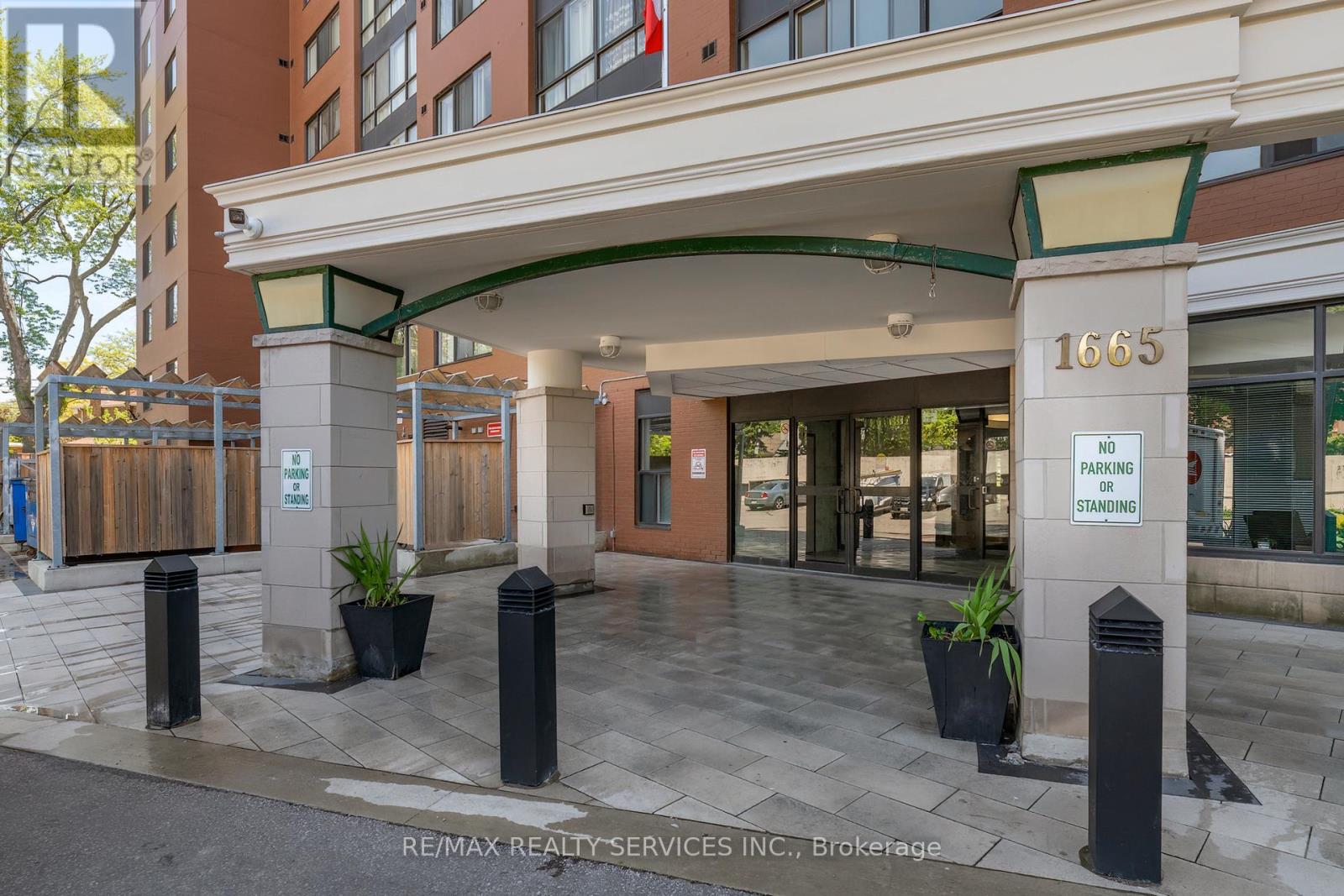 #208 1665 VICTORIA PARK AVENUE - Image 2
