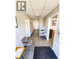 101 Rue de lÉcole Street, photo 2