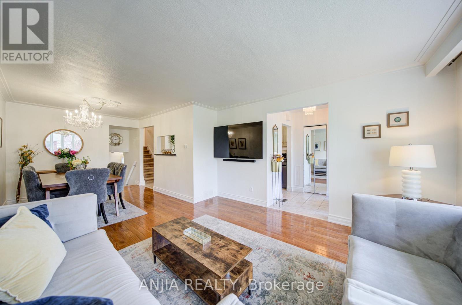 24 FRIAR TUCK ROAD - 24