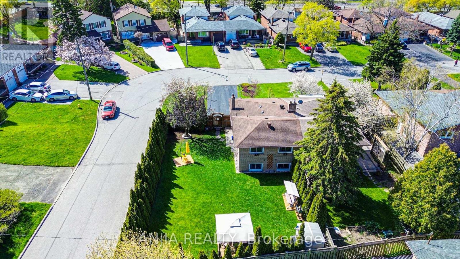 24 FRIAR TUCK ROAD - 7