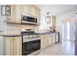 24 Friar Tuck Road, Markham, ON L3P1L9 Photo 12