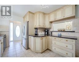 24 Friar Tuck Road, Markham, ON L3P1L9 Photo 13