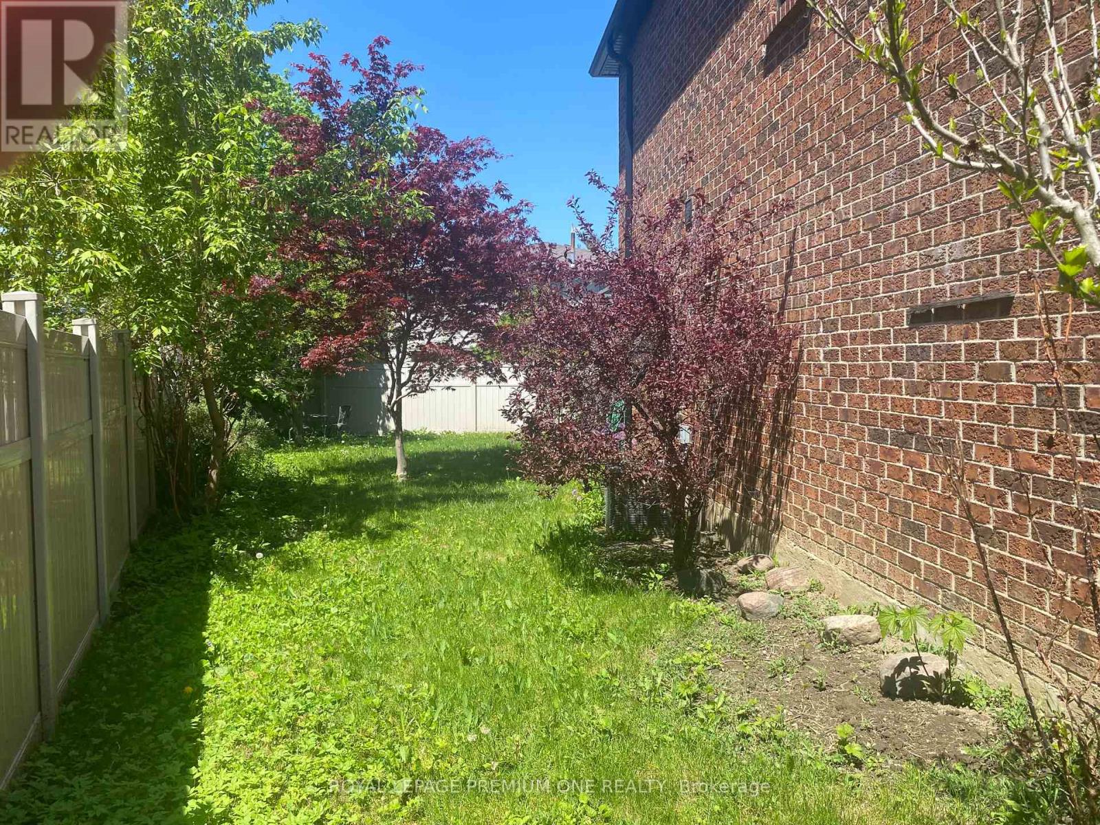16 MUZZO COURT - 5
