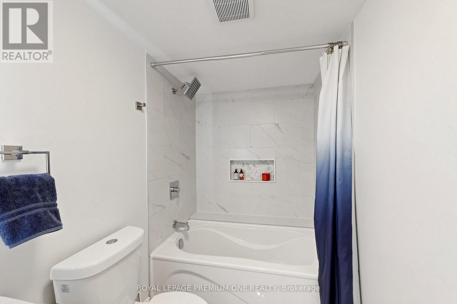 72 THORNTON AVENUE - 34