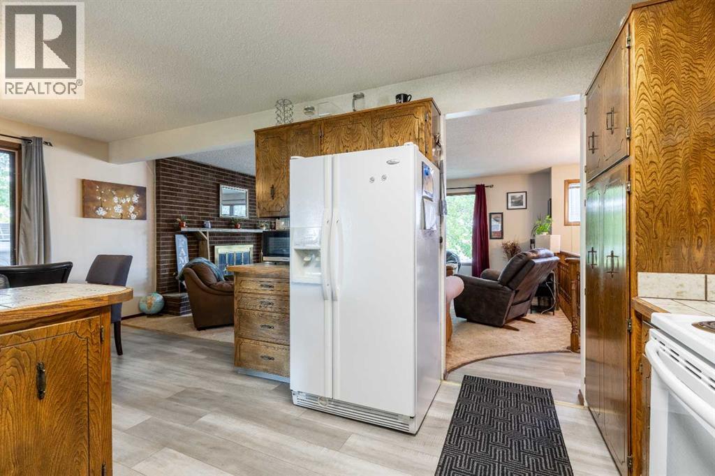 5 Larkspur Road N - 11