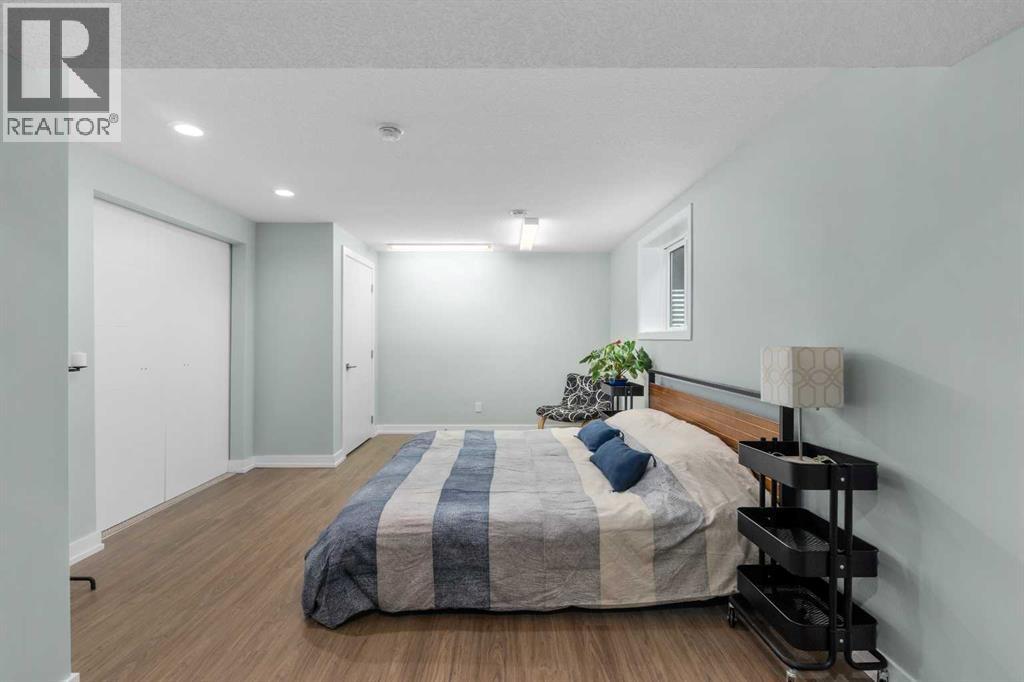 5689 Brenner Crescent NW - 31