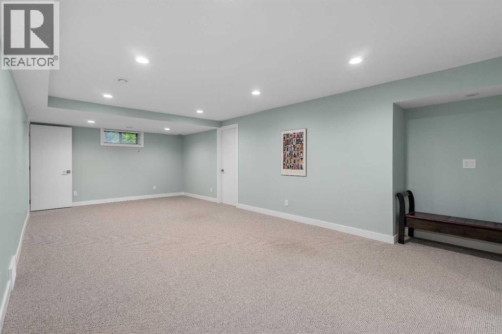 5689 Brenner Crescent NW - 29