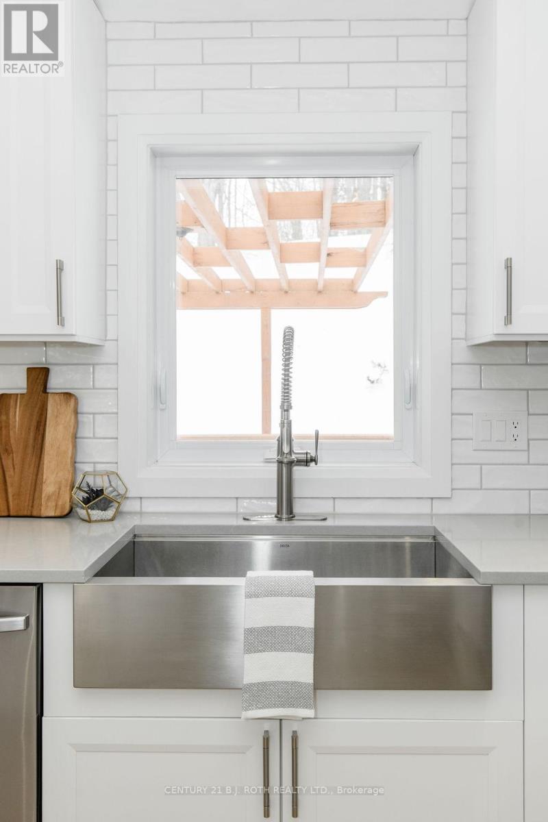 15 SUGARBUSH ROAD - 10