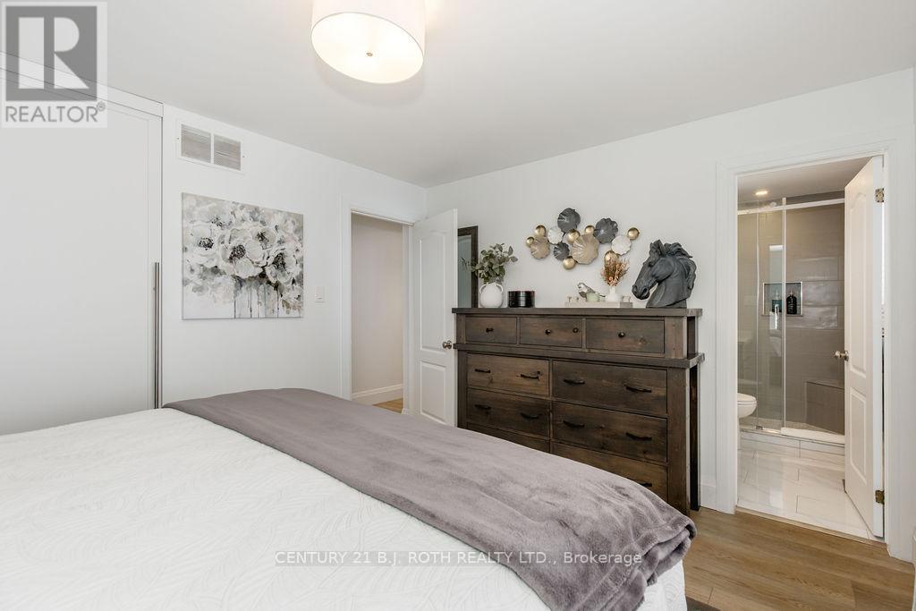 15 SUGARBUSH ROAD - 18