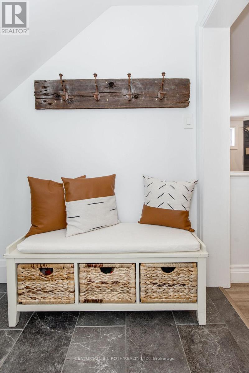 15 SUGARBUSH ROAD - 29