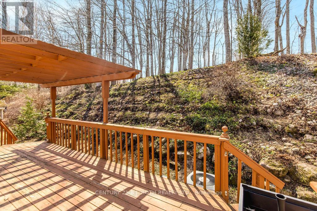 15 SUGARBUSH ROAD - 37