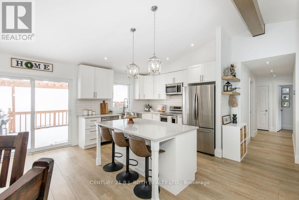 15 SUGARBUSH ROAD - 7