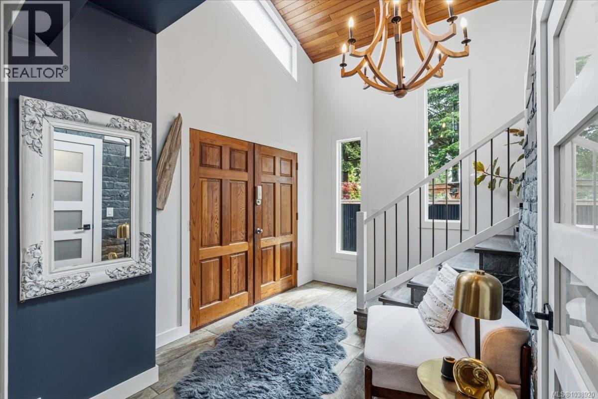 148 Summit Dr - 2