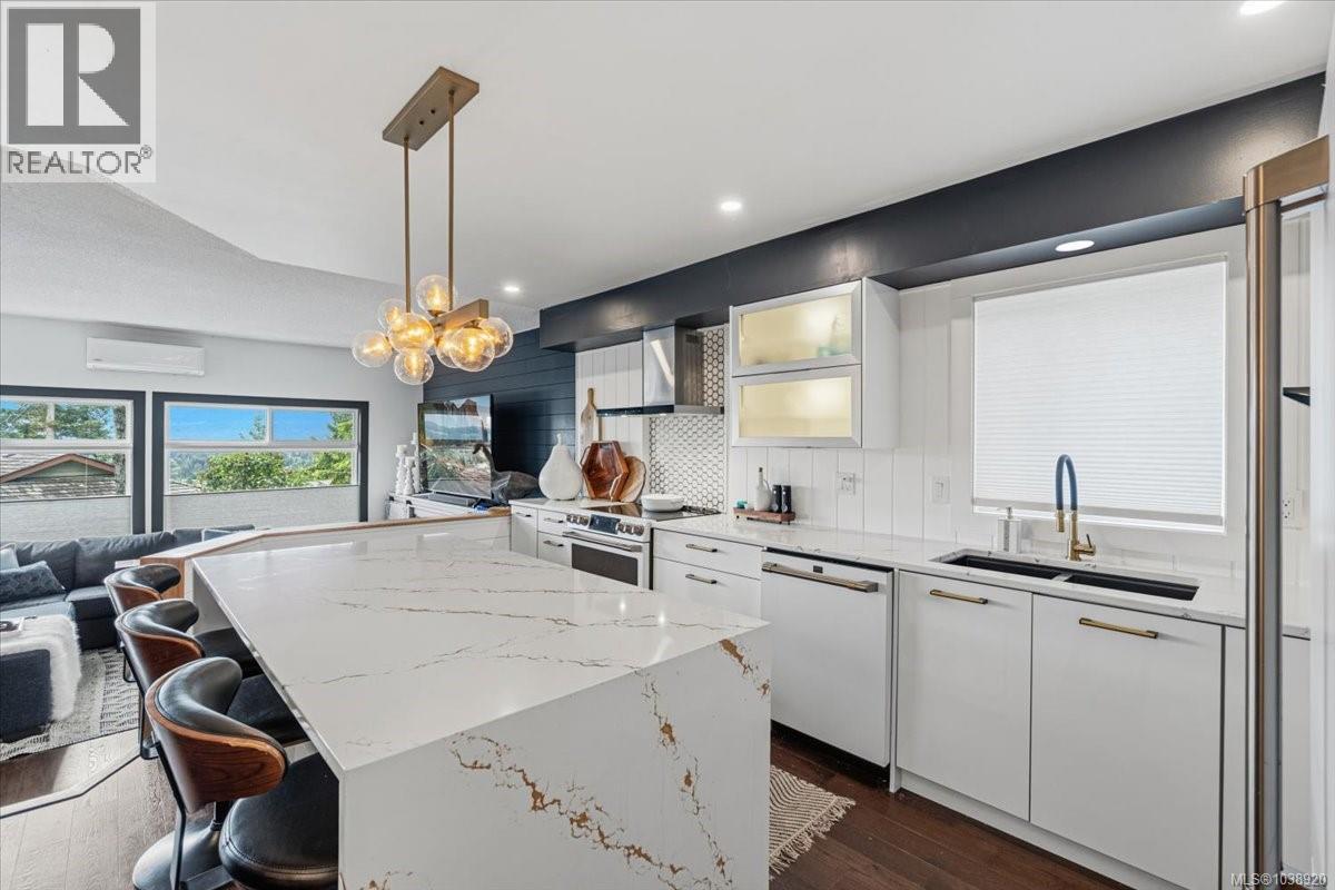 148 Summit Dr - 4
