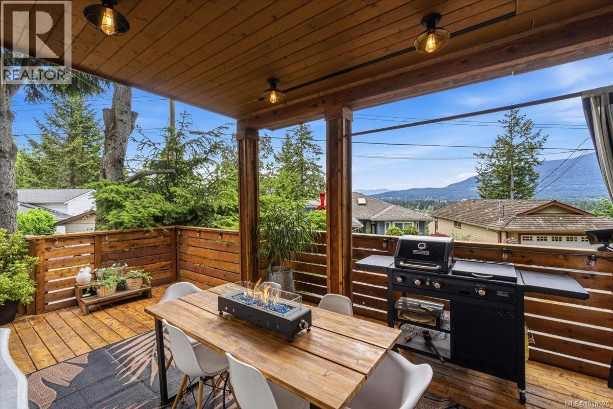 148 Summit Dr - 53
