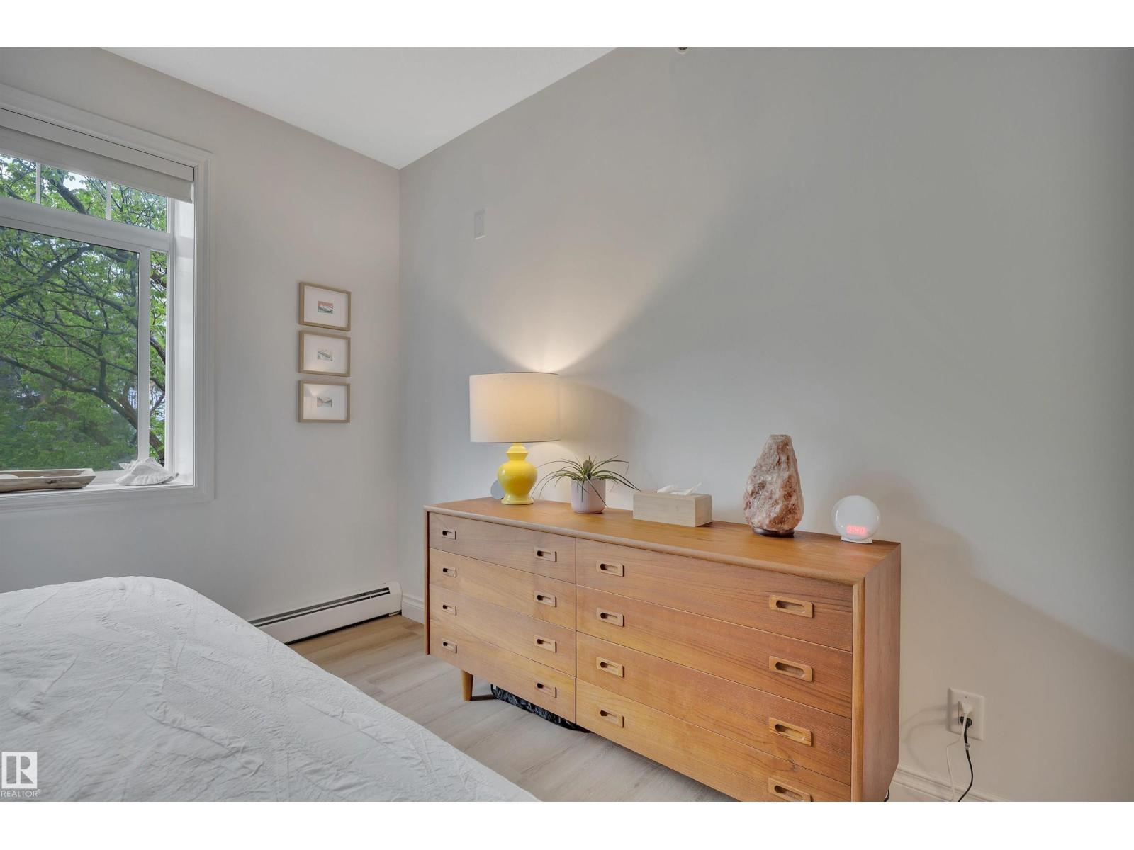 #305 8631 108 ST NW - 20