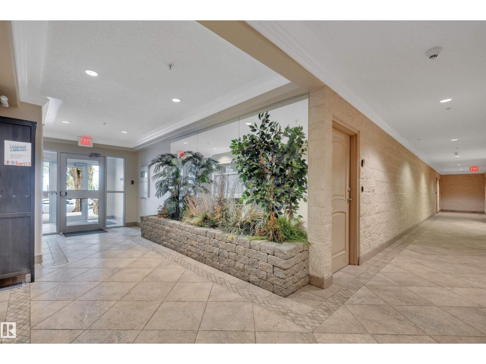 #305 8631 108 ST NW - 31