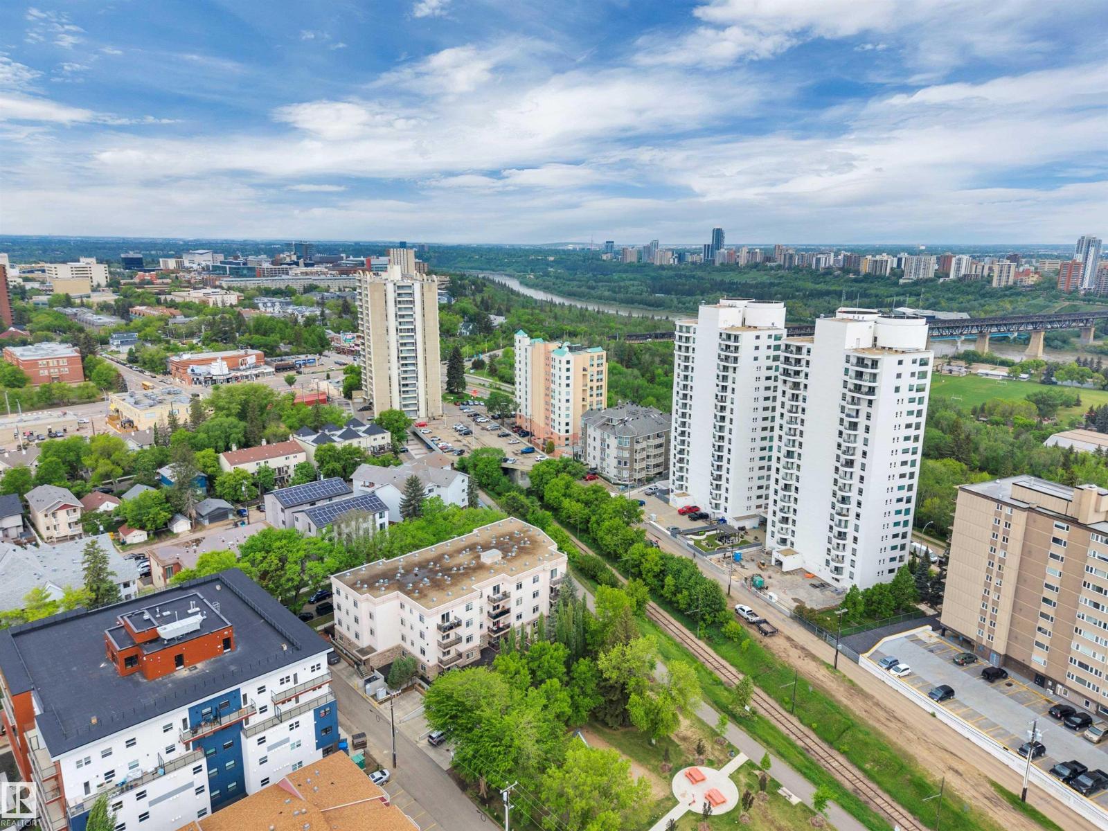 #305 8631 108 ST NW - 38