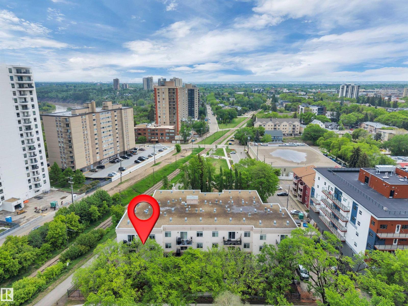 #305 8631 108 ST NW - 33