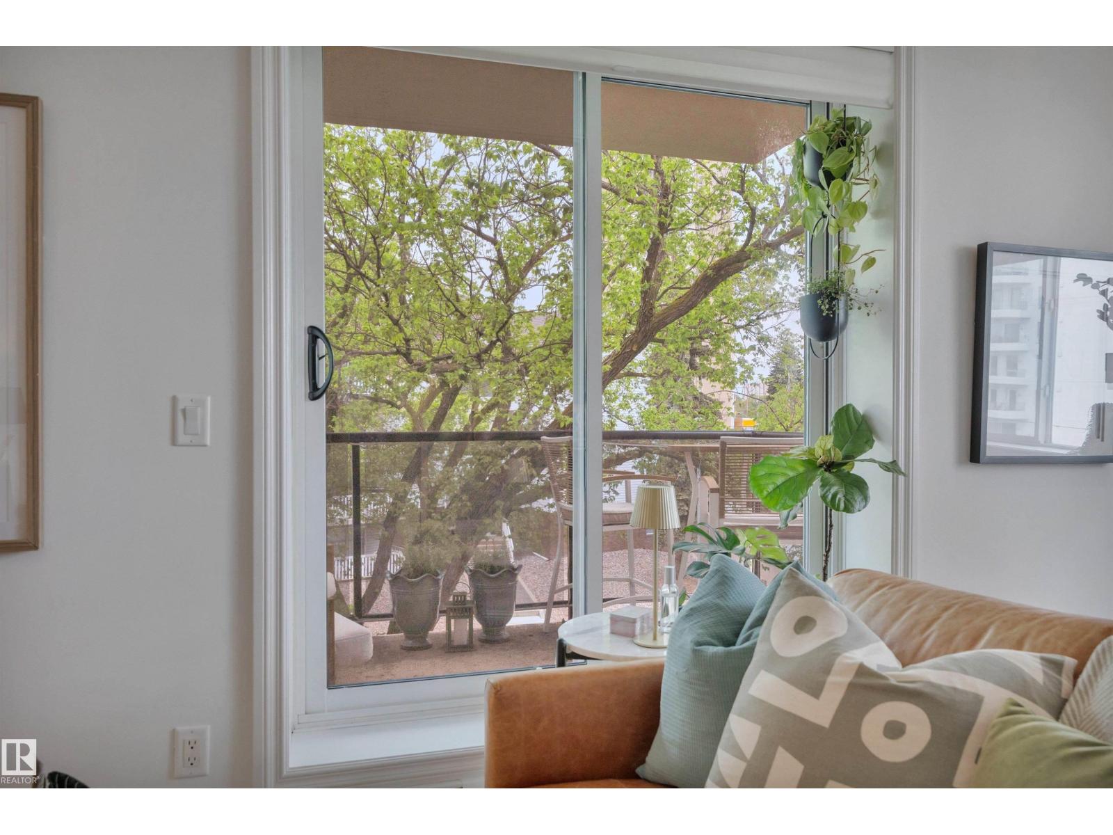 #305 8631 108 ST NW - 13