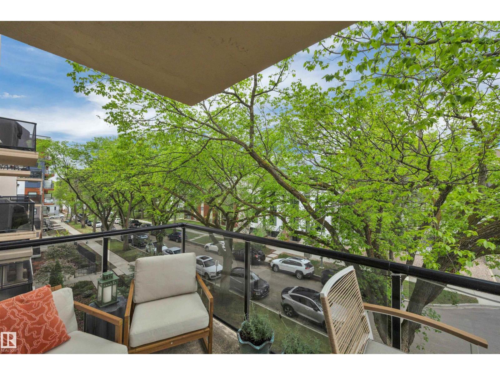 #305 8631 108 ST NW - 14