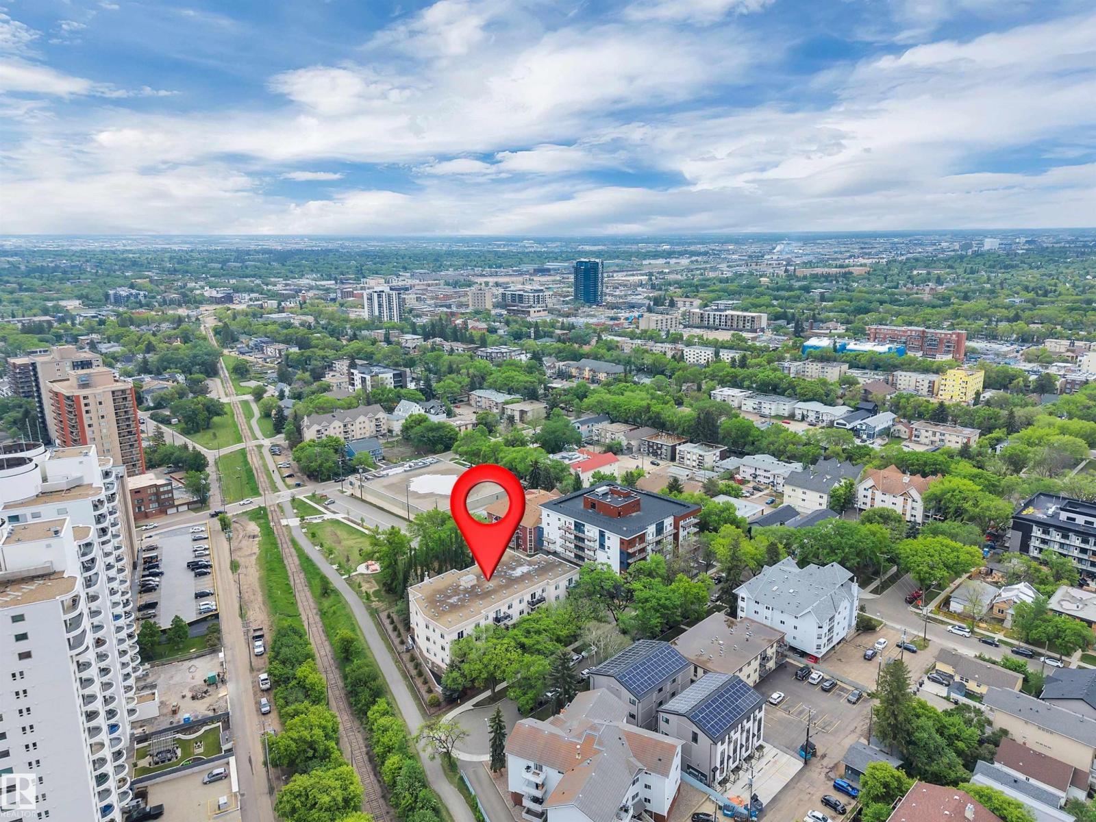 #305 8631 108 ST NW - 42