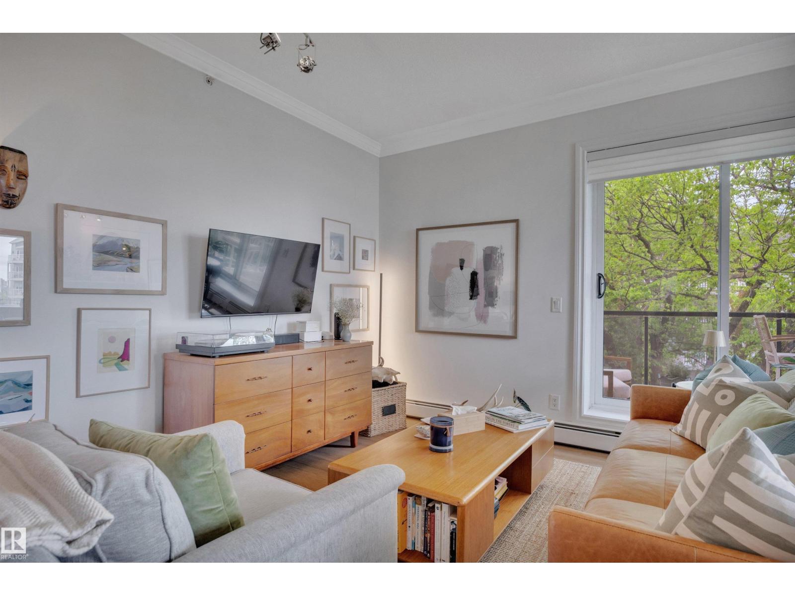 #305 8631 108 ST NW - 10