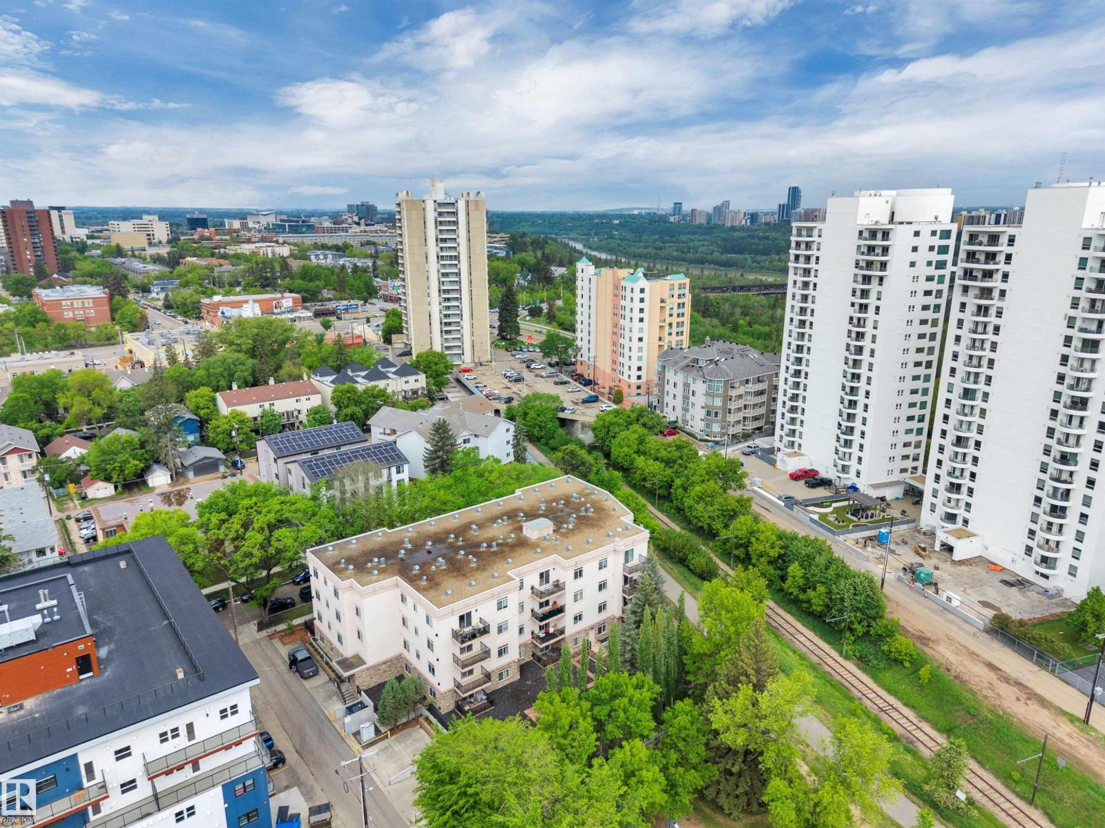 #305 8631 108 ST NW - 37